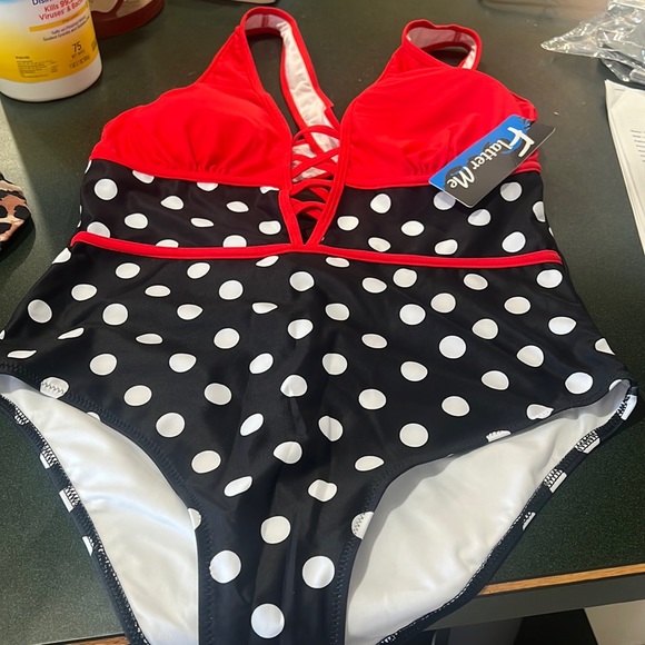 Swimsuit - Picture 1 of 4